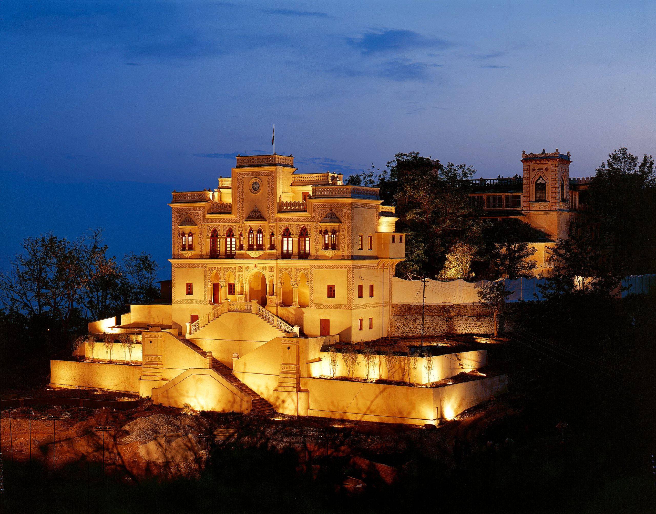 Ananda_Palace 1
