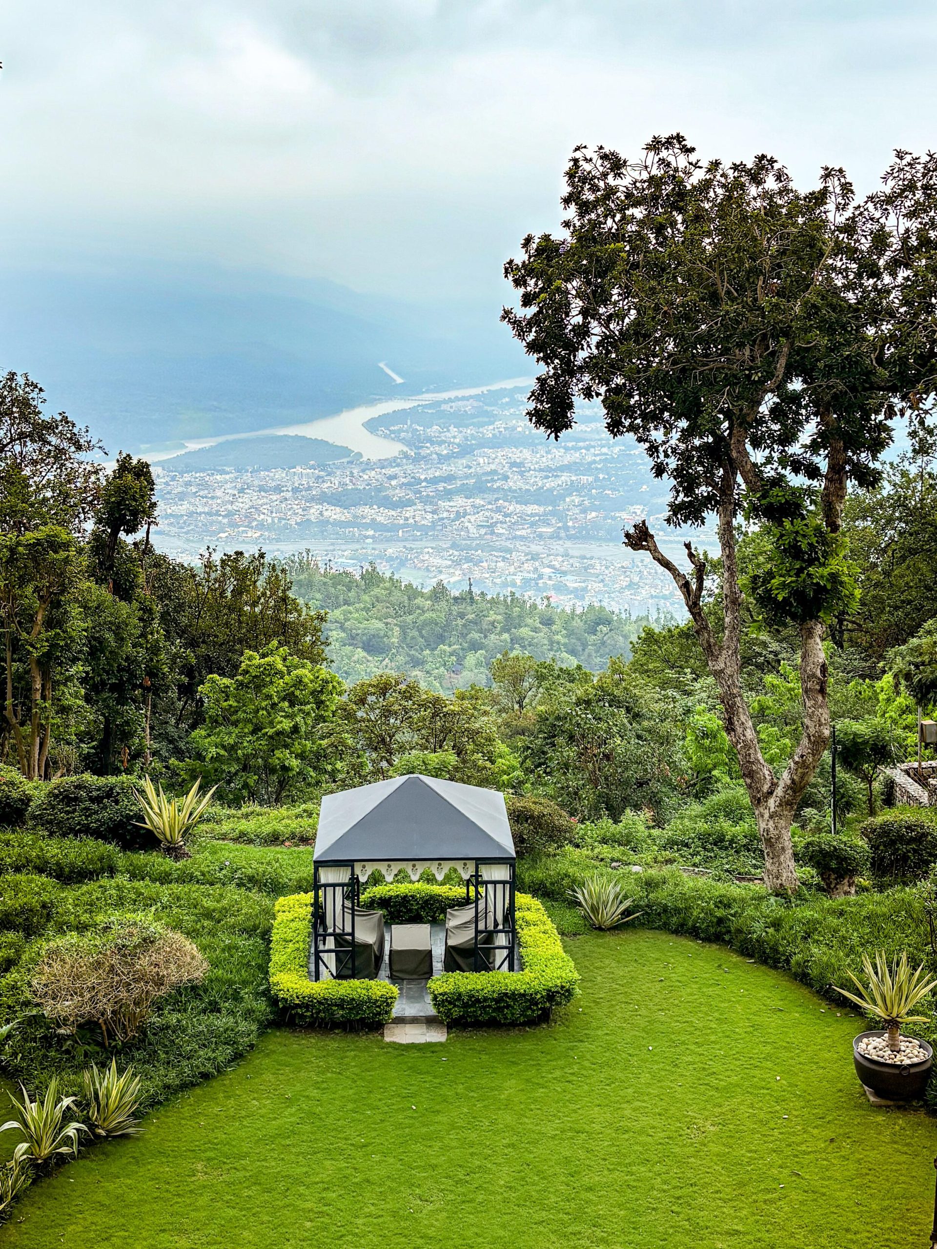 Ananda in the Himalayas_Wellness Retreat