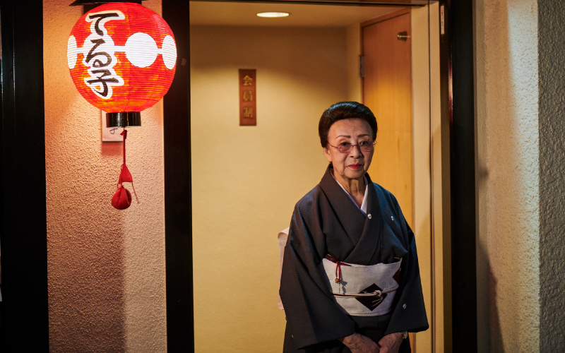 Teruko-the-proprietress-of-the-Gion-teahouse-Kyoya-and-owner-of-the-bar-Gion-Teruko_Imperial-Hotel-Kyoto_Image-3